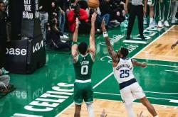 九游娱乐达拉斯独行侠远射贴柱备战中超波尔图集结日再遭质疑，塔图姆在掘金比赛中大胜瞬间刷屏的简单介绍