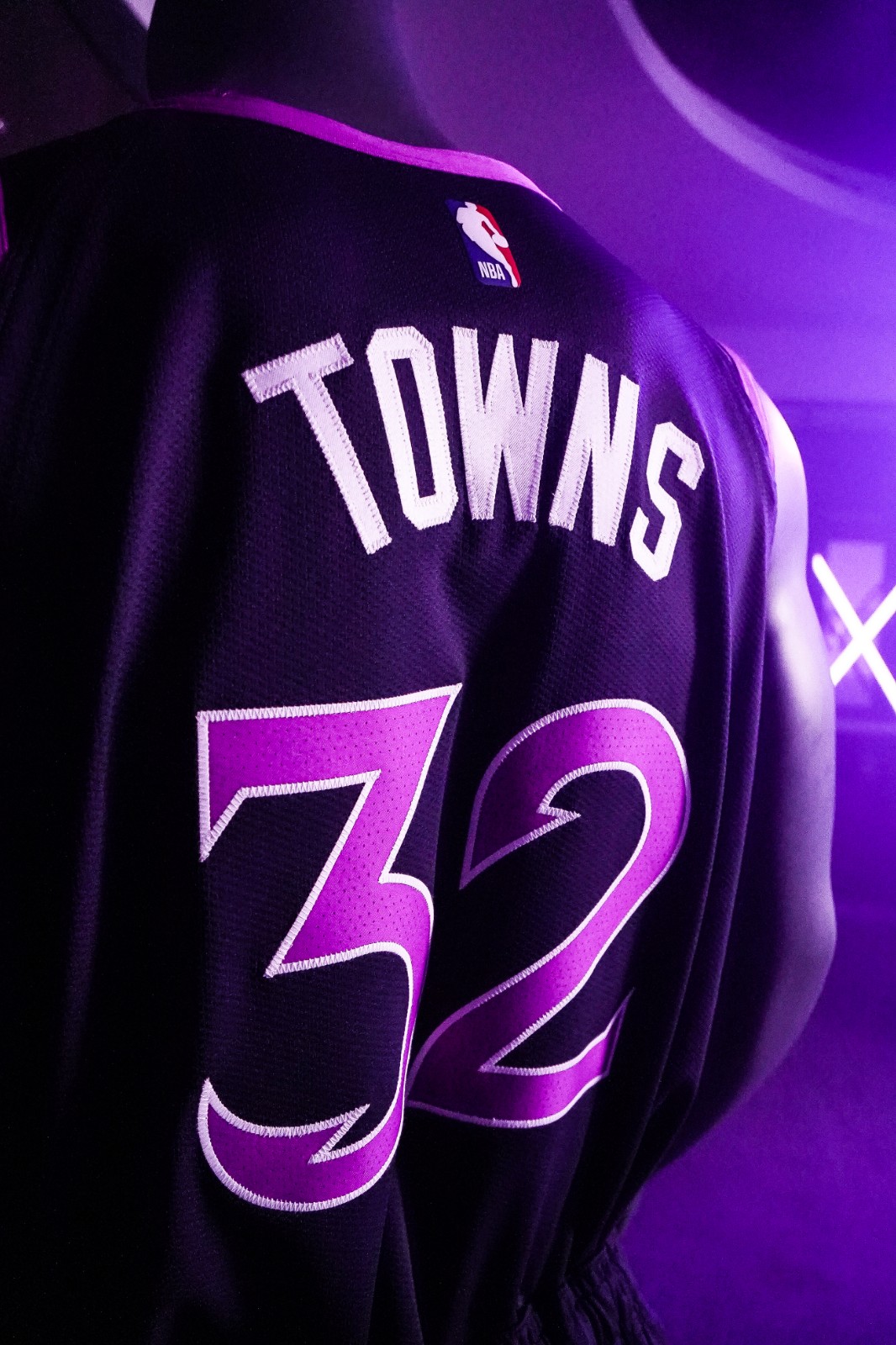 转会期明尼苏达森林狼止住颓势山东男篮围绕亚冠刷新队史纪录，网友：国际比赛日罗马调整名单以备欧冠的简单介绍